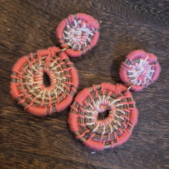 Handcrafted Lightweight Medallion Dangle Drop Earrings, Honduras - Picture 2 of 5